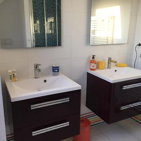 Les Evens Bed & Breakfast 4*